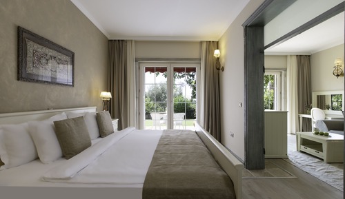 Executive Studio Suite