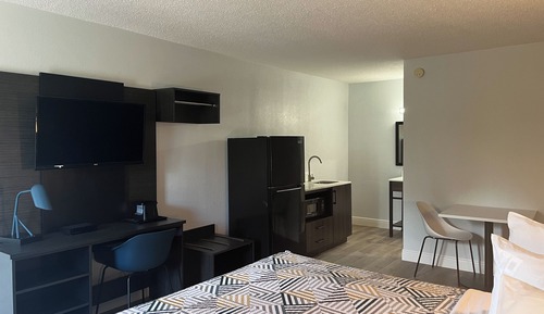 Standard Room, 1 King Bed, Accessible, Non Smoking