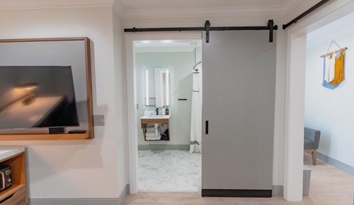 Comfort ADA Suite - 112