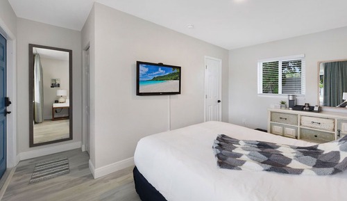 Standard Studio, 1 Queen Bed, Pets Allowed