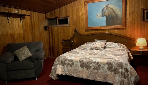 Romantic Cabin, 1 Bedroom, Private Bathroom, Mountain View