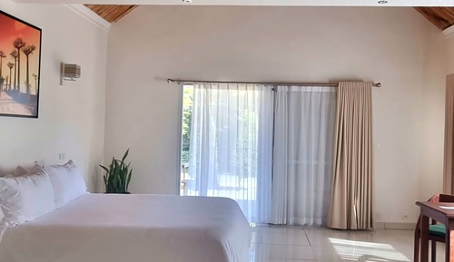 Deluxe Double Room, 1 King Bed, Garden View