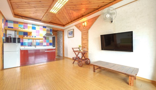 Basic Room, 2 Bedrooms (203)