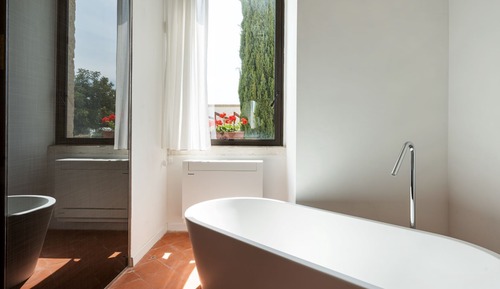 Deluxe Room, 1 King Bed, Balcony, Tower