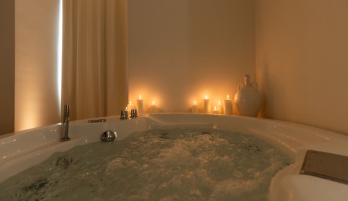 Junior Room, 1 King Bed, Hot Tub, Garden View