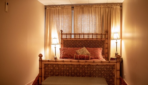 308 Standard Queen Suite