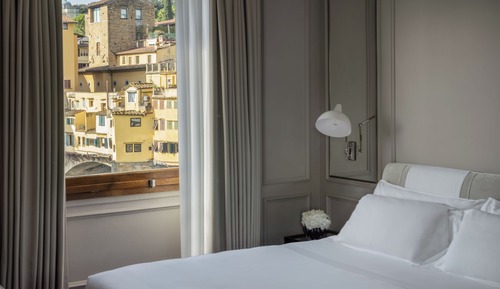 Suite, River View (Prestige)