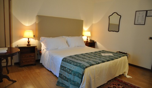 Classic Double Room