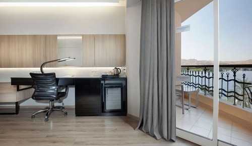 Executive Room (Side Nile View)