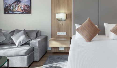 Executive Room, View (Superior, Front Nile View)