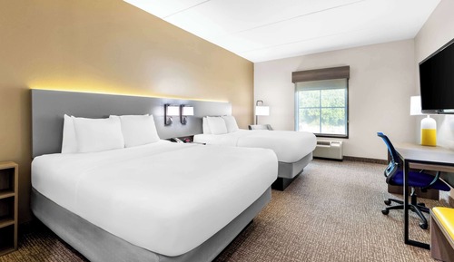 Standard Room, 2 Queen Beds, Non Smoking