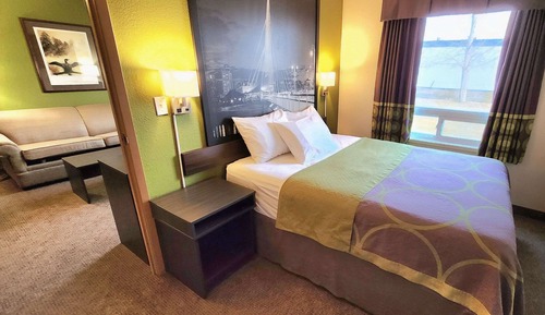 Suite, 1 Queen Bed, Non Smoking