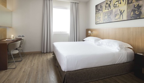 Superior Room, 1 King Bed, Non Smoking