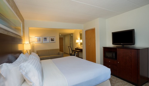Standard Room, 2 Queen Beds, Mobility Accessible (Mobility, Roll-In Shower)