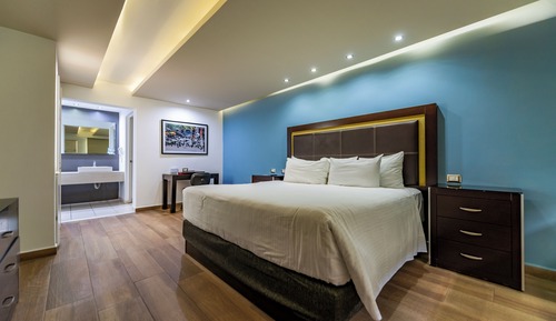 Standard Room, 1 King Bed