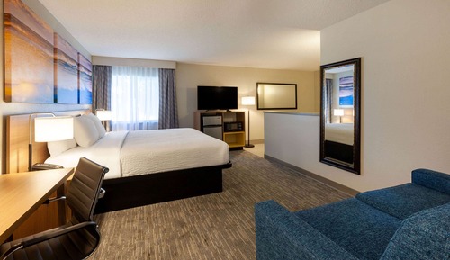 Suite, 1 King Bed, Non Smoking, Jetted Tub