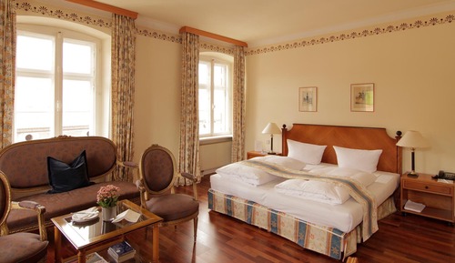 Deluxe Double or Twin Room