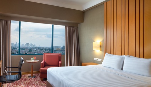 Ciputra Deluxe Queen