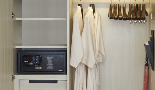 Deluxe Room, 1 King Bed (Grand)