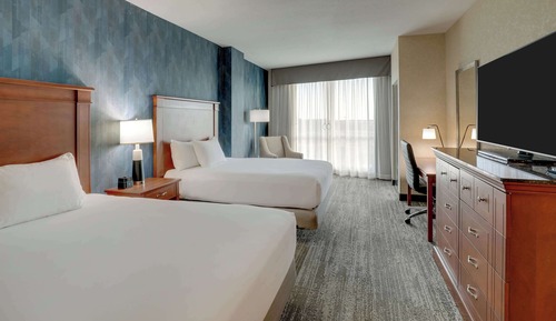 Deluxe Room, 2 Queen Beds, Accessible, Refrigerator & Microwave (Roll in Shower)