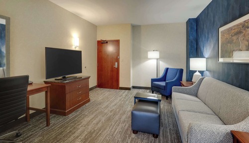Suite, Multiple Beds, Accessible, Refrigerator & Microwave (Sofabed, 2 Rooms, Tub)