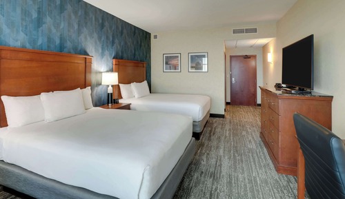 Deluxe Room, 2 Queen Beds, Accessible, Refrigerator & Microwave (Hearing Accessible)