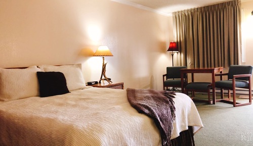 Classic Room, 1 Queen Bed, Non Smoking, Refrigerator & Microwave