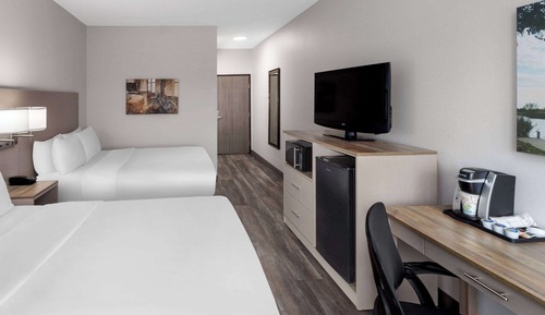 Junior Suite, 2 Queen Beds, Non Smoking
