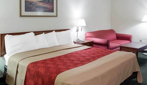 Standard Room, 1 King Bed, Smoking