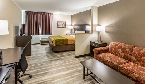 Suite, 1 Queen Bed with Sofa bed, Non Smoking