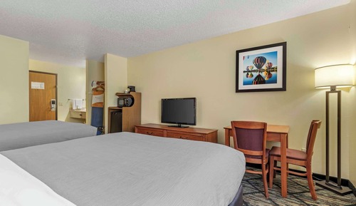 Room, 2 Queen Beds, Non Smoking