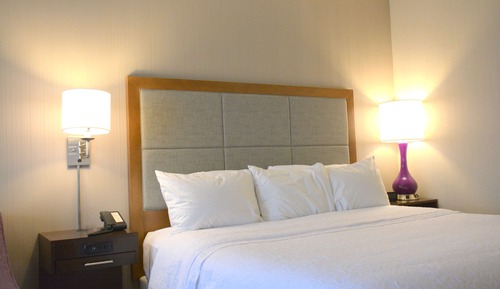 One King Bed Non-Smoking