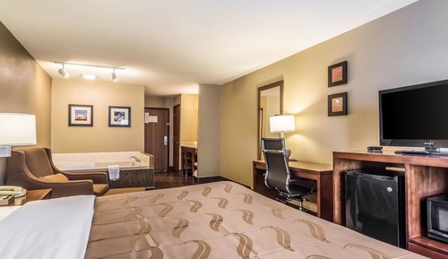 Suite, 1 King Bed, Non Smoking, Hot Tub