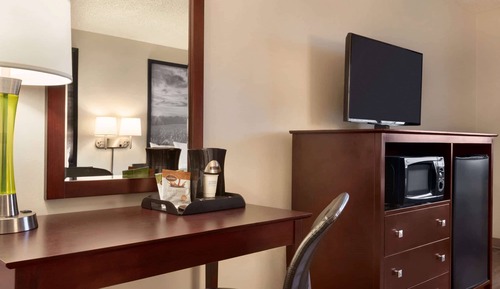 Standard Room, 1 King Bed