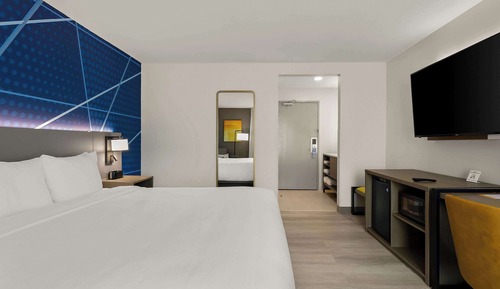 Standard Room, 1 King Bed, Non Smoking