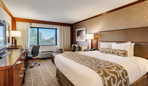 Standard Room, 1 King Bed