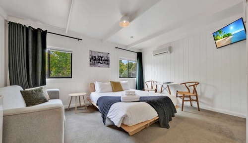Economy Room