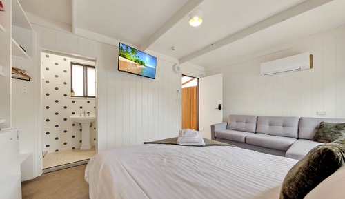 Economy Room