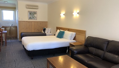 Executive Twin Suite