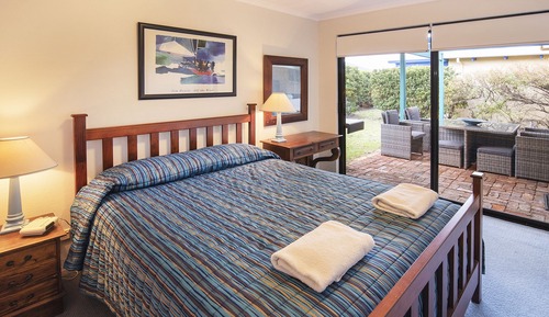 Cottage 3 - Curlew, 2 Queen beds, 2 Twin Single Beds