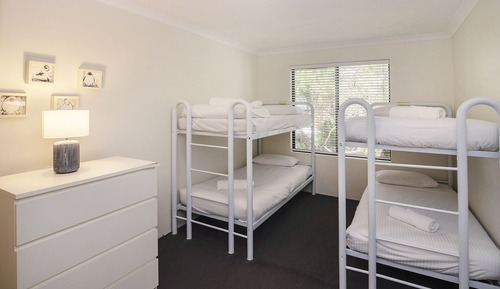 Cottage 17 - Driftwood - 2 Queen Beds, 2 Twin Bunk Beds and 2 x Large Twin Bed in Loft