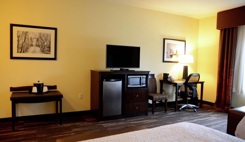 Room, 2 Queen Beds, Accessible, Bathtub (Hearing Impaired)