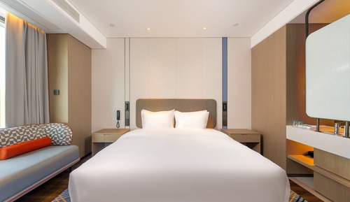 Standard Room, 1 King Bed