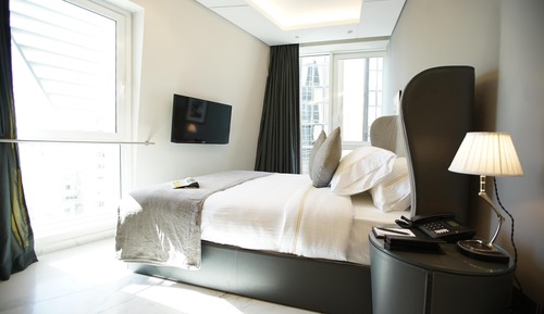 Deluxe Room, 1 King Bed, Bathtub