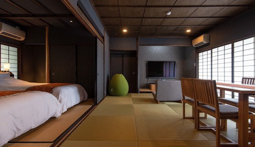 Two-beds Semi Suite with hot spring (2nd Floor)