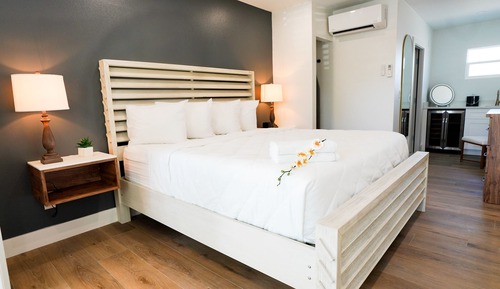 Premium King Suite