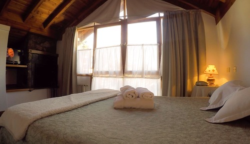 Family Room, Fireplace