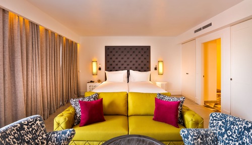 Suite (Prestige)
