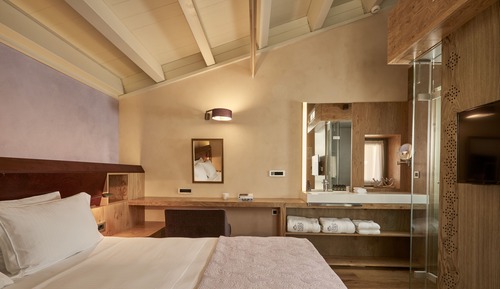 Junior Suite, Jetted Tub (Outdoor)