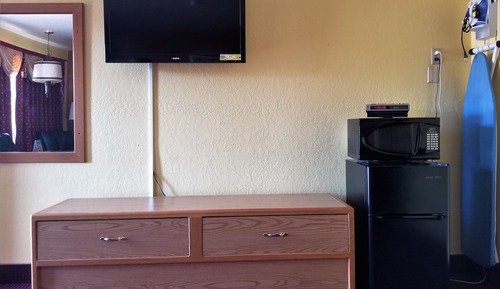 Deluxe Room, 1 King Bed, Mountain View